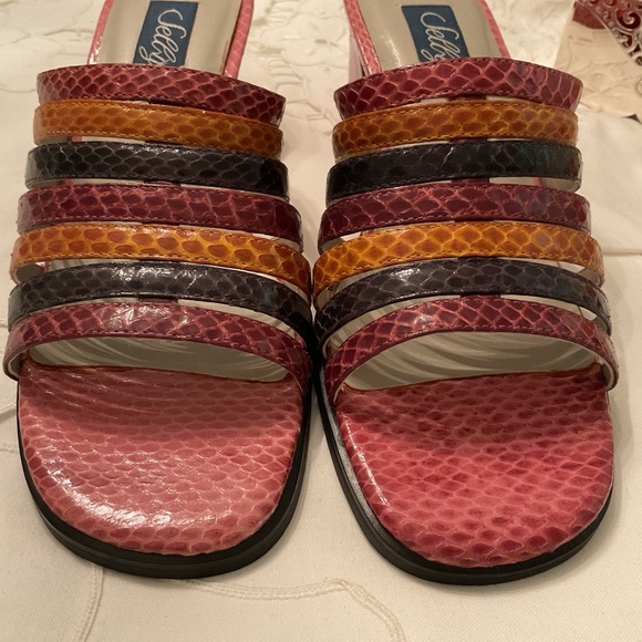 SELBY LEATHER LOOKS LIKE NEW MULTI COLOR BLOCK HEEL SANDALS, SIZE 7 NARROW - Picture 13 of 16